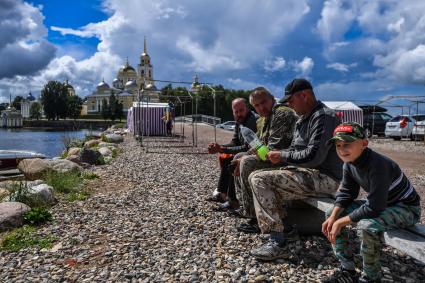 Селигер. Монастырь Нилова Пустынь.