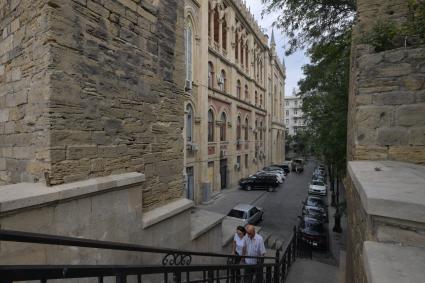 Азербайджан, Баку. На одной из улиц старинного квартала Ичери-шехер.