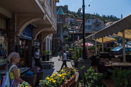 Грузия,  Тбилиси.   В Старом городе.