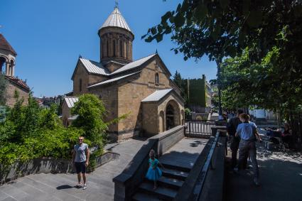 Грузия. Тбилиси.   Храм Сиони на одноименной улице.