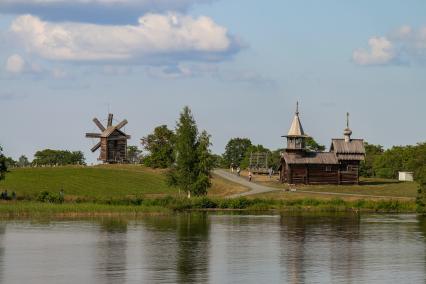 Республика Карелия. Кижский погост на территории музея-заповедника `Кижи`.