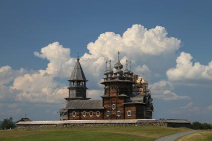 Республика Карелия. Кижский погост на территории музея-заповедника `Кижи`.