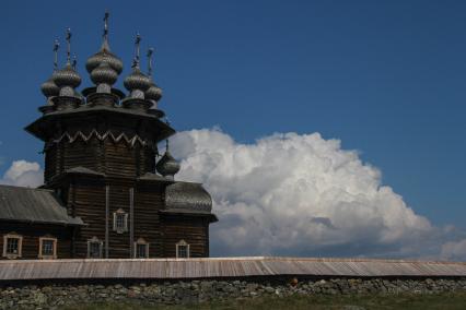 Республика Карелия. Кижский погост на территории музея-заповедника `Кижи`.