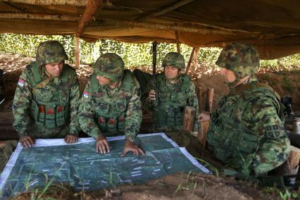 Ленинградская область. Совместные учения военных России и Сербии.