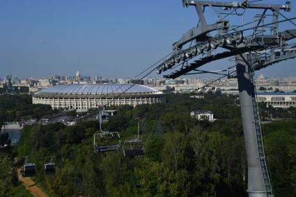 Москва. Канатная дорога на Воробьевых горах.