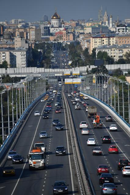 Москва. Вид на Комсомольский проспект с Воробьевых гор.