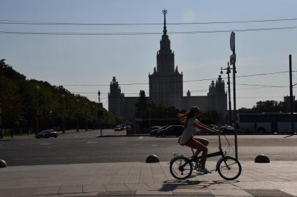 Москва. Здание МГУ имени М.В. Ломоносова на Воробьевых горах.