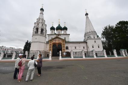 Ярославль. Вид на церковь Ильи Пророка на Советской площади.