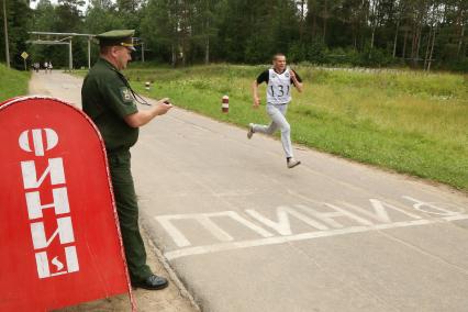 Санкт-Петербург. Экзамен по физической подготовке курсантов Военно-космической академии имени А.Ф. Можайского.