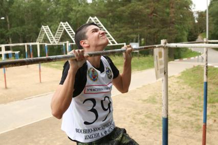 Санкт-Петербург. Экзамен по физической подготовке курсантов Военно-космической академии имени А.Ф. Можайского.