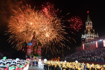 Москва. Торжественное открытие Международного музыкального фестиваля `Спасская Башня`на Красной площади.