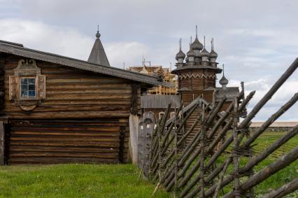 Республика Карелия. Кижи. В музее-заповеднике на острове Кижи.