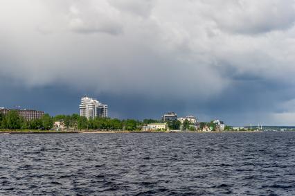 Республика Карелия. Вид на Петрозаводск с Петрозаводской губы.