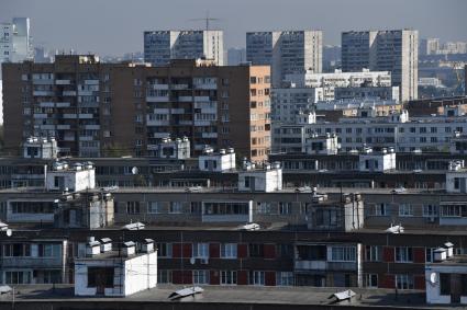 Москва. Вид из окон нового дома, построенного  по программе реновации на Судостроительной улице.