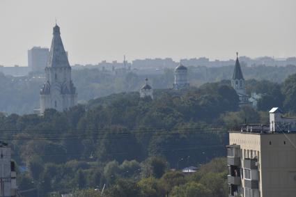 Москва. Вид из окон нового дома, построенного  по программе реновации на Судостроительной улице.