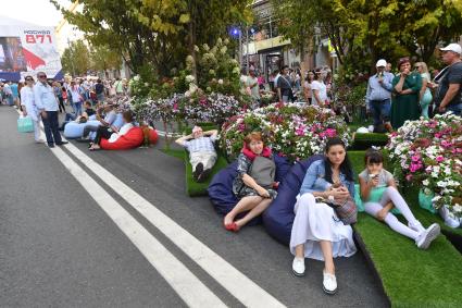 Москва. Во время праздничных мероприятий в честь Дня города на Тверской улице.