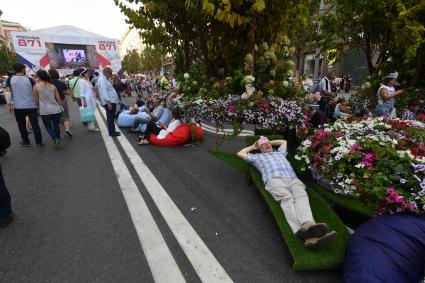 Москва. Во время праздничных мероприятий в честь Дня города на Тверской улице.