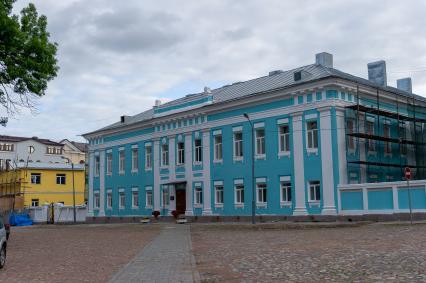 Ленинградская область, Выборг. Старинный дом на улице города.