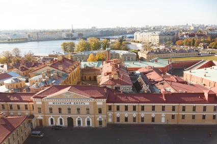 Санкт-Петербург. Вид сверху на Монетный двор Петропавловской крепости.