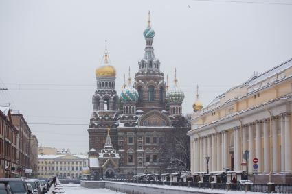 Санкт-Петербург. Вид на собор Воскресения Христова Спаса на крови.