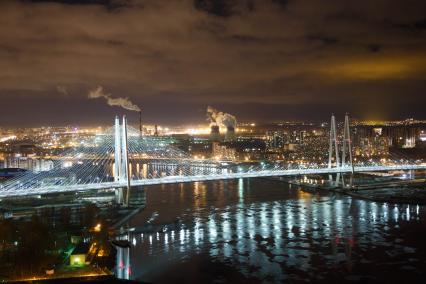 Санкт-Петербург. Вид на Большой Обуховский (вантовый) мост.