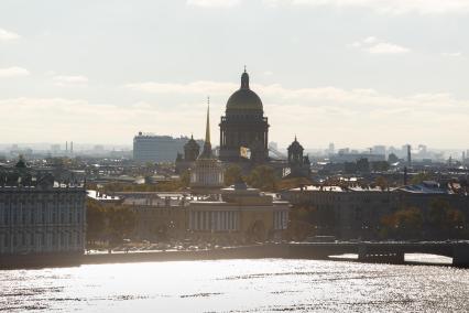 Санкт-Петербург. Вид на Исаакиевский собор.