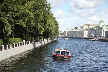 Санкт-Петербург. Водная прогулка по городу.