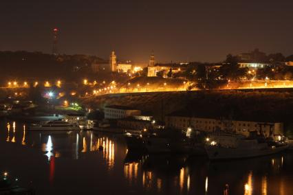 Севастополь. Вид на вечерний город.