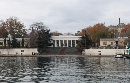 Севастополь. Вид на Графскую набережную.