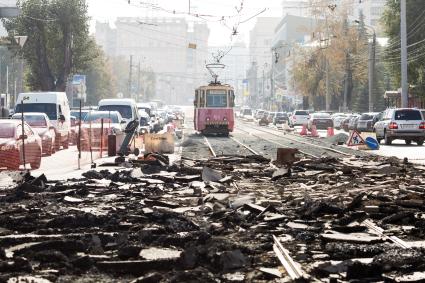 Челябинск. Дорожные работы на одной из улиц города.