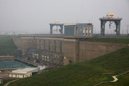 Иркутск. Вид на плотину Иркутской ГЭС.