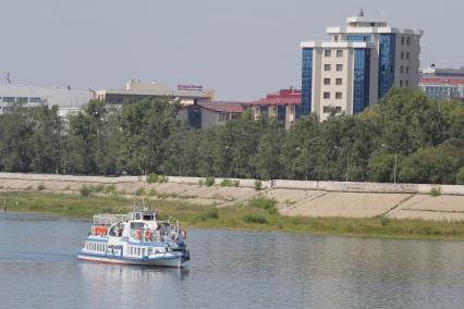 Иркутск. Прогулочный пароход на Ангаре.