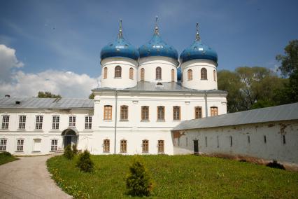 Великий Новгород. Церкви Свято-Юрьевского монастыря.