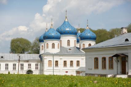 Великий Новгород. Церкви Свято-Юрьевского монастыря.