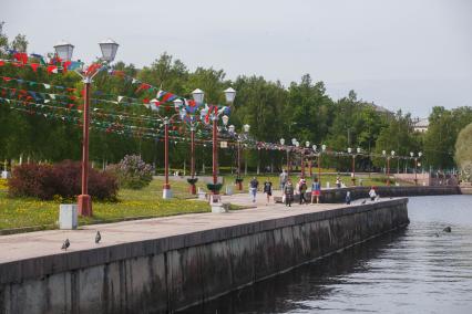 Республика Карелия. Петрозаводск.  Вид на  Онежскую набережную.