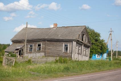 Республика Карелия. Олонец. Старый деревянный дом.