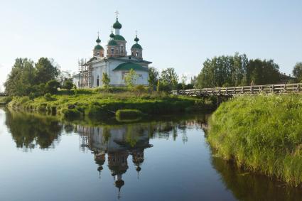 Республика Карелия. Олонец. Мост к Собору Божьей Матери Смоленской.