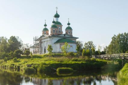 Республика Карелия. Олонец. Мост к Собору Божьей Матери Смоленской.