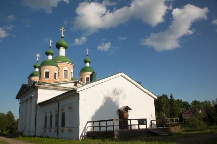 Республика Карелия. Олонец. Вид на Собор Божьей Матери Смоленской.