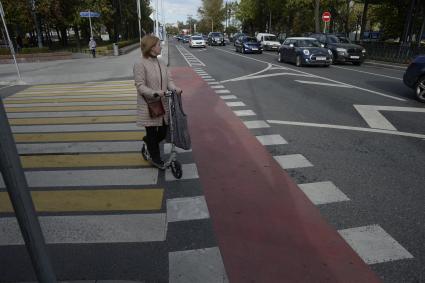 Москва.  Велодорожка на  Тверском бульваре.