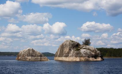 Республика Карелия. Ладожские шхеры. Вид на природный комплекс озерных шхер Ладожского озера.