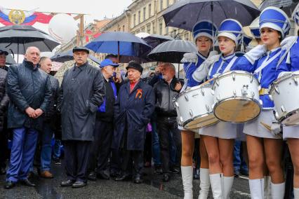 Санкт-Петербург. Губернатор Санкт-Петербурга Георгий Полтавченко (второй слева).