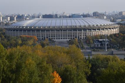 Москва. Вид на стадион Лужники.