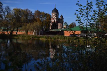 Московская область, Ворошилово. Вид на Спасо-Бородинский монастырь.