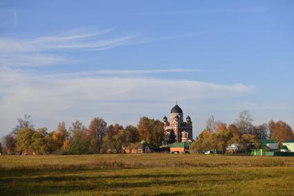 Московская область, Ворошилово. Вид на Спасо-Бородинский монастырь.