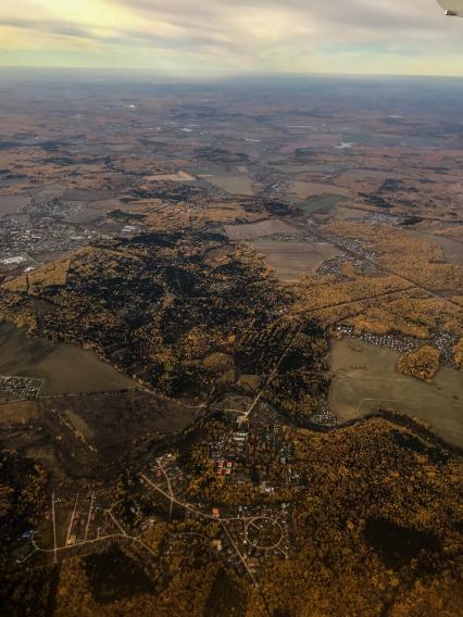 Московская область.  Вид из иллюминатора самолета.