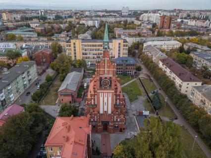 Калининград. Вид сверху на здание  филармонии.