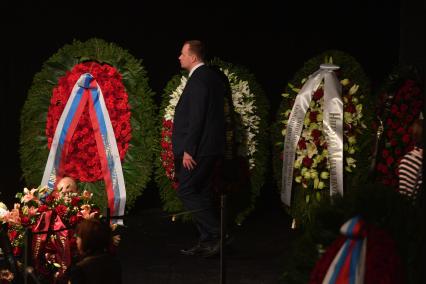 Москва. Сын Николая Караченцова Андрей на церемонии  прощания с актером Николаем Караченцовым.