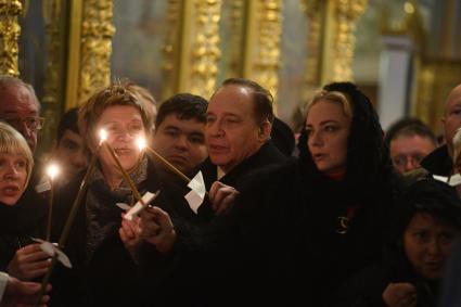 Москва. Композитор Максим Дунаевский на отпевании актера Николая Караченцова в храме Воскресения Славущего на Успенском Вражке.