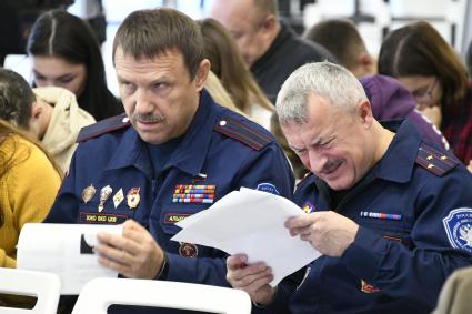 Тула. Участники Всероссийской  акции `Большой этнографический диктант - 2018`.